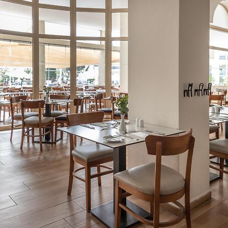 Louis Paphos Breeze Hotel Klorakas Exterior photo