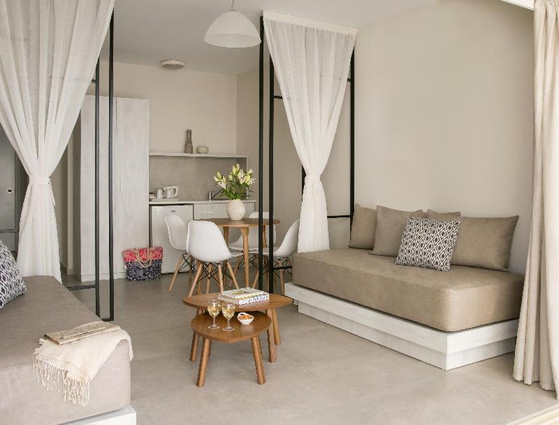 Louis Paphos Breeze Hotel Klorakas Room photo