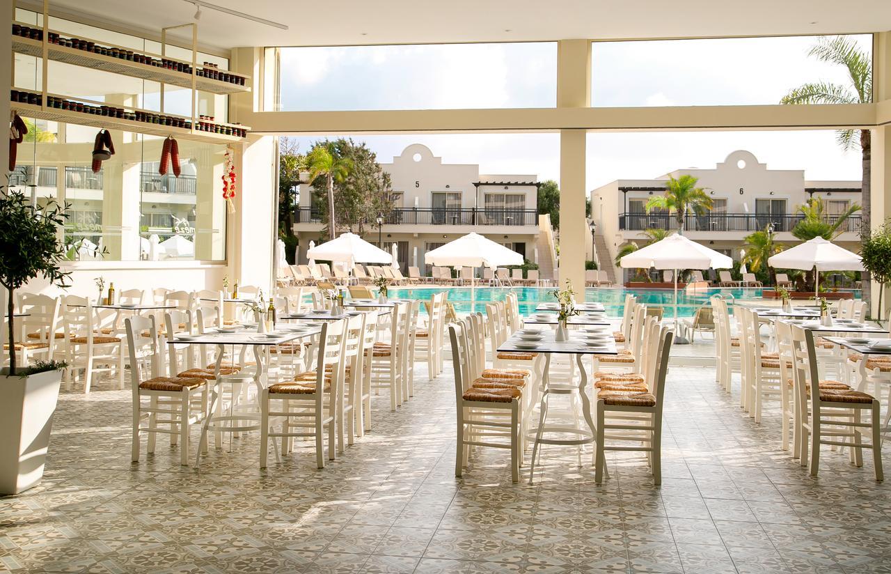 Louis Paphos Breeze Hotel Klorakas Exterior photo