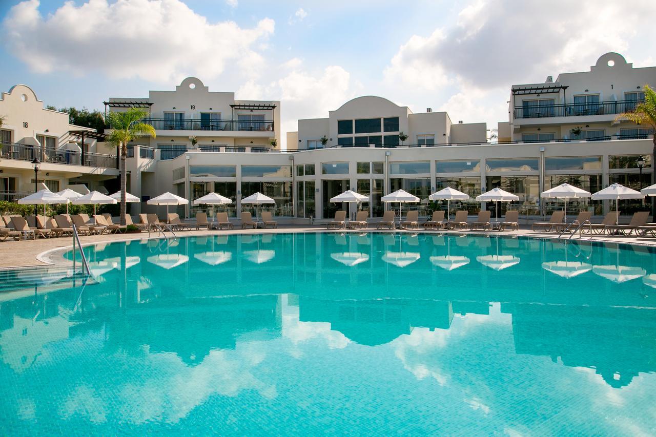 Louis Paphos Breeze Hotel Klorakas Exterior photo