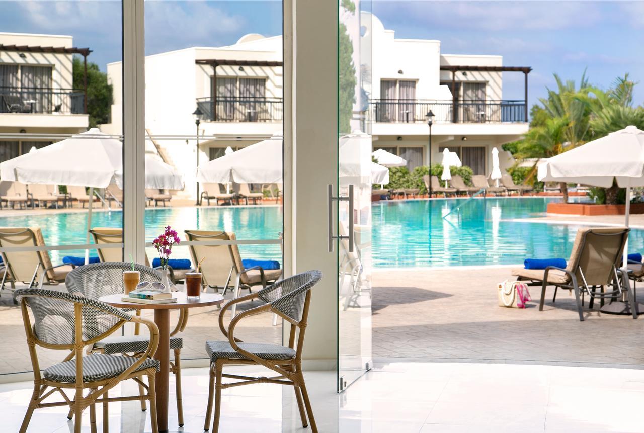 Louis Paphos Breeze Hotel Klorakas Exterior photo