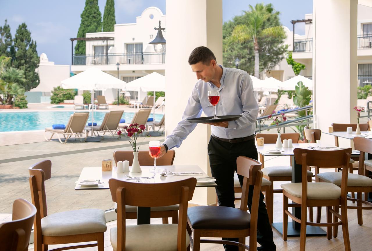 Louis Paphos Breeze Hotel Klorakas Exterior photo